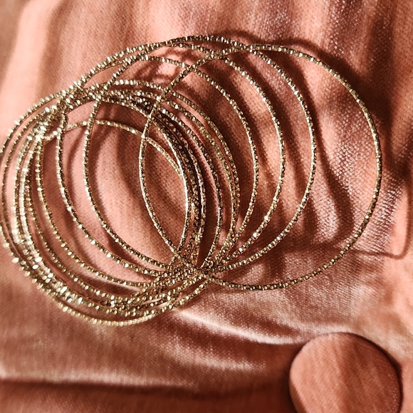 Bangle bracelets - Picture 3 of 3